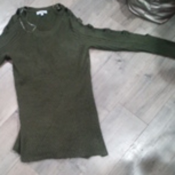 Sweater - Picture 2 of 2